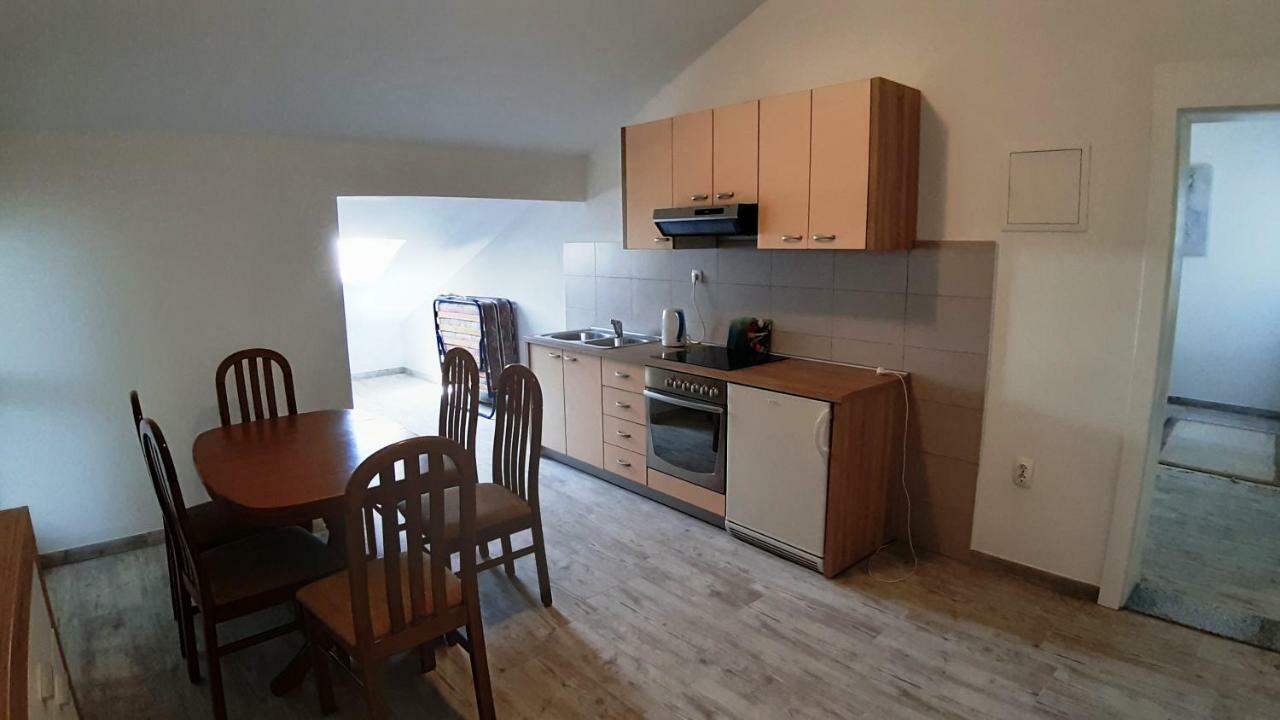 Relax Apartment Starigrad Paklenica Ngoại thất bức ảnh