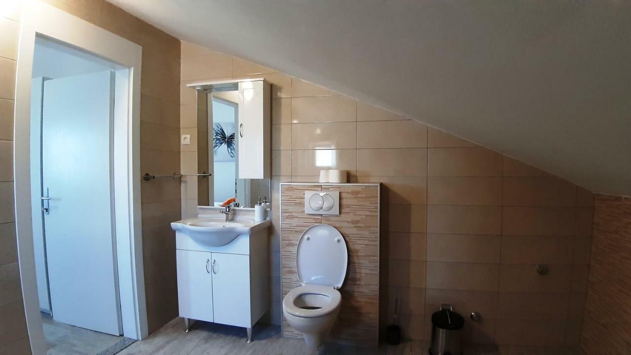 Relax Apartment Starigrad Paklenica Ngoại thất bức ảnh