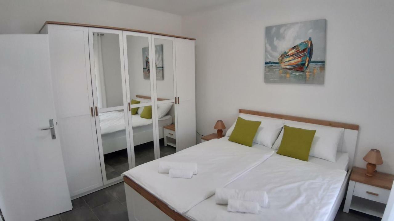 Relax Apartment Starigrad Paklenica Ngoại thất bức ảnh